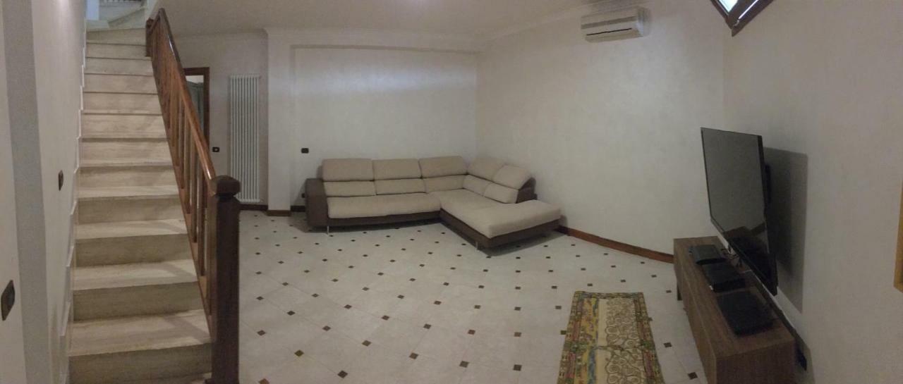Villa Venere Near The Sea- 25 Minutes To S.Peter 拉迪斯波利 外观 照片